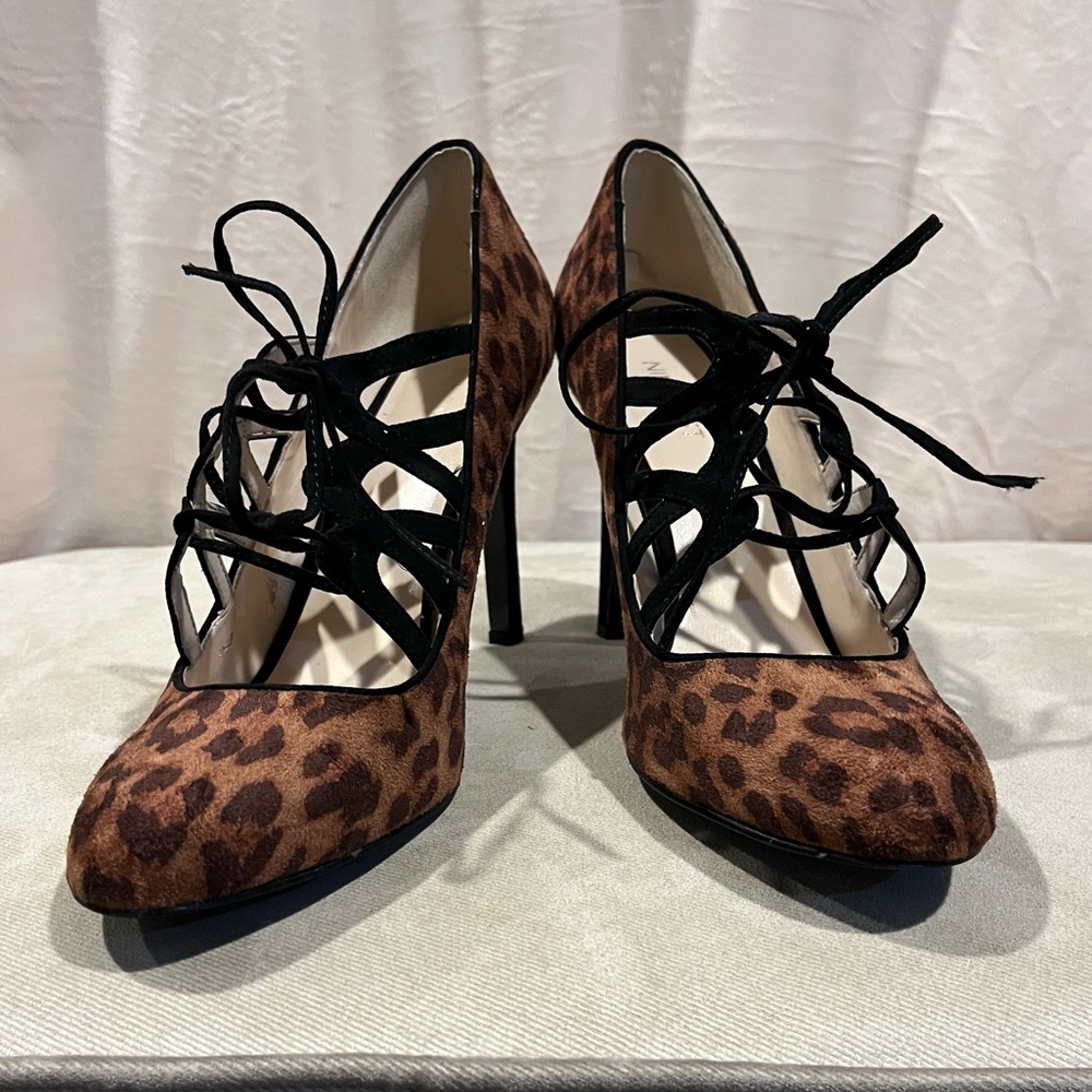 Women’s Nine West tie up suede leopard heels